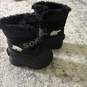 Sorel Black Snow Boots with Fur Lining